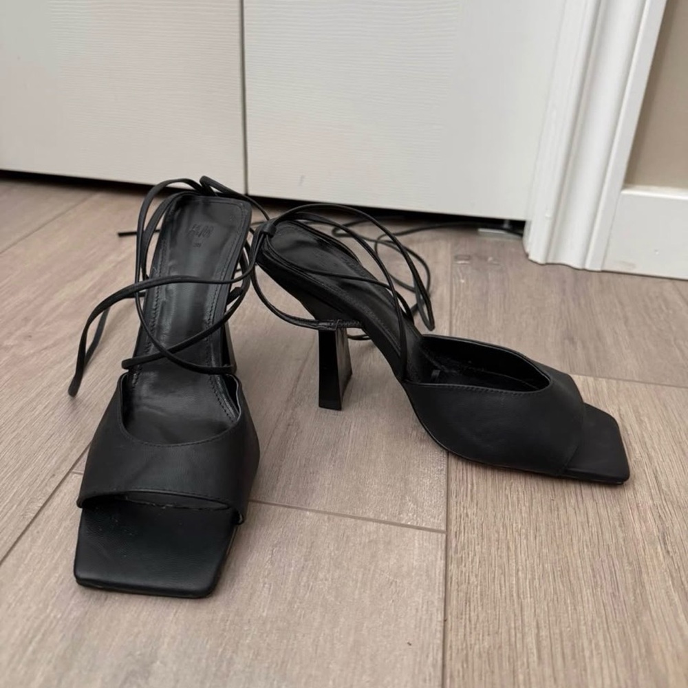 H&M Black Lace-Up Square Toe Heel Sandals